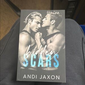 Hidden Scars - Andi Jaxon